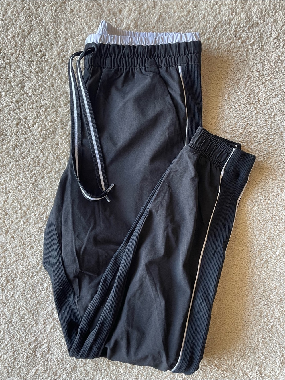 Athleta Women’s Y2K Athletic Track Pants White Trim Pockets Zippers Size 2 Jog